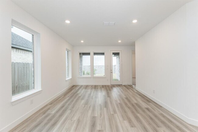 Building Photo - 21659 Lampeter River Ln