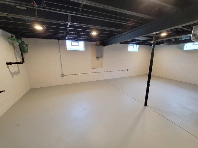 Building Photo - 3952 Marie Dr