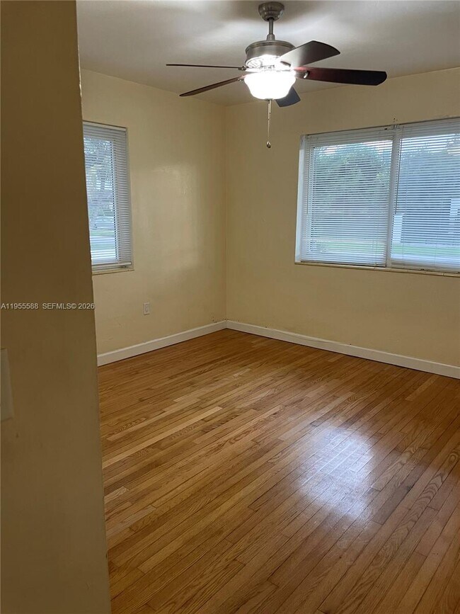 Building Photo - 535 NW 121st St