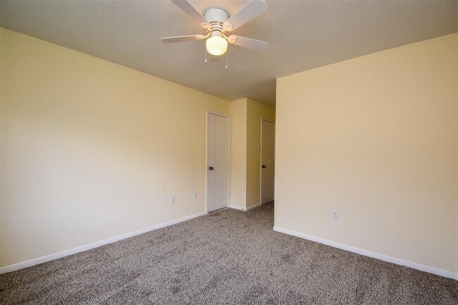 Building Photo - 2110 Whiteback Dr