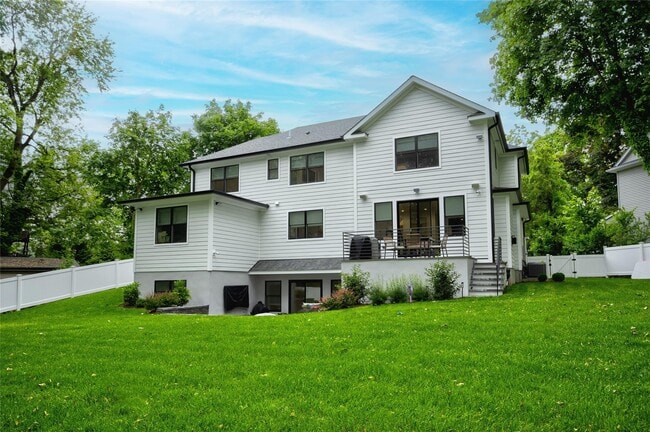 Building Photo - 9 Wyndham Way