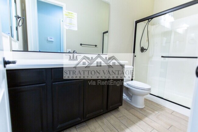 Building Photo - 2883 E Ebony Dr