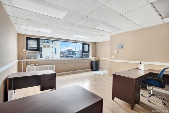 Building Photo - 162-02 Jamaica Ave