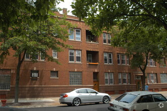 Building Photo - 903 N Leavitt St