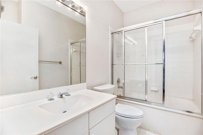 Building Photo - 4106 Carriage Dr