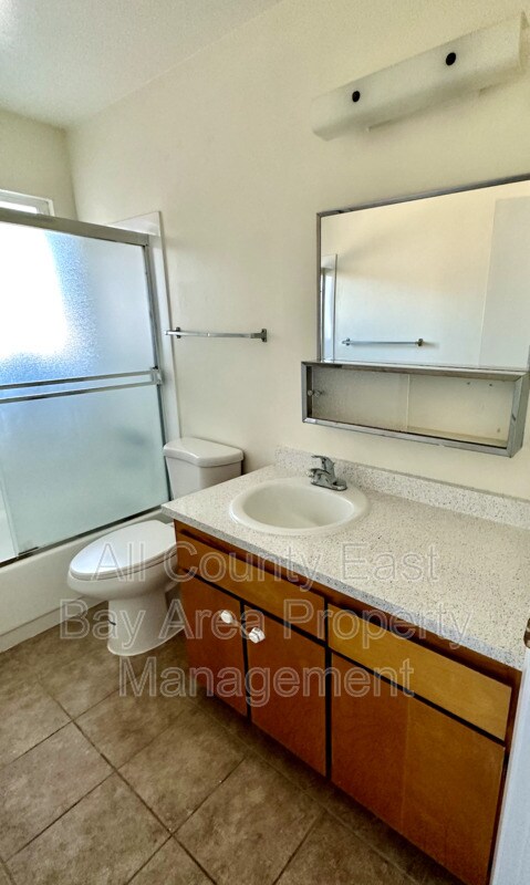 Building Photo - 611 Lexington Ave