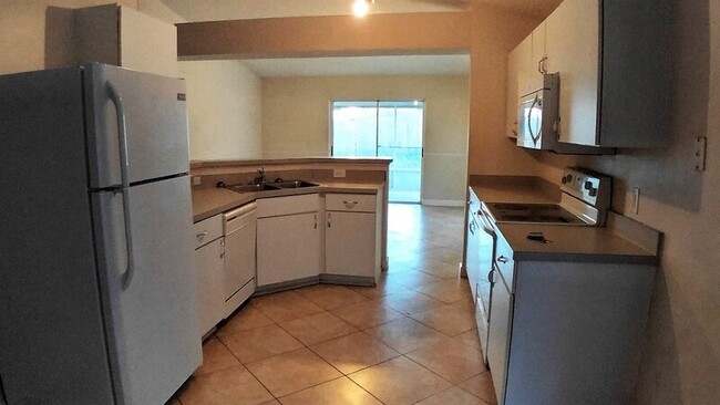 Building Photo - 14528 Lake Price Dr