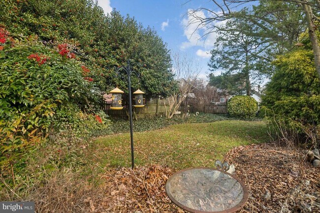 Building Photo - 7809 Oakdale Ave