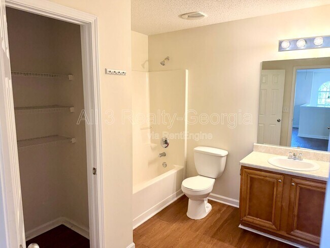 Building Photo - 1980 Sawgrass Dr