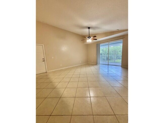 Building Photo - Application Fees Reimbursed Upon Move-In! ...