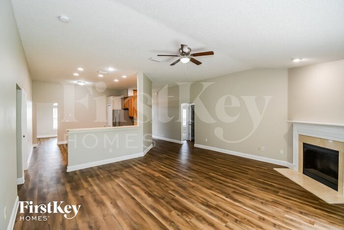 Building Photo - 10804 Stanton Hills Dr E
