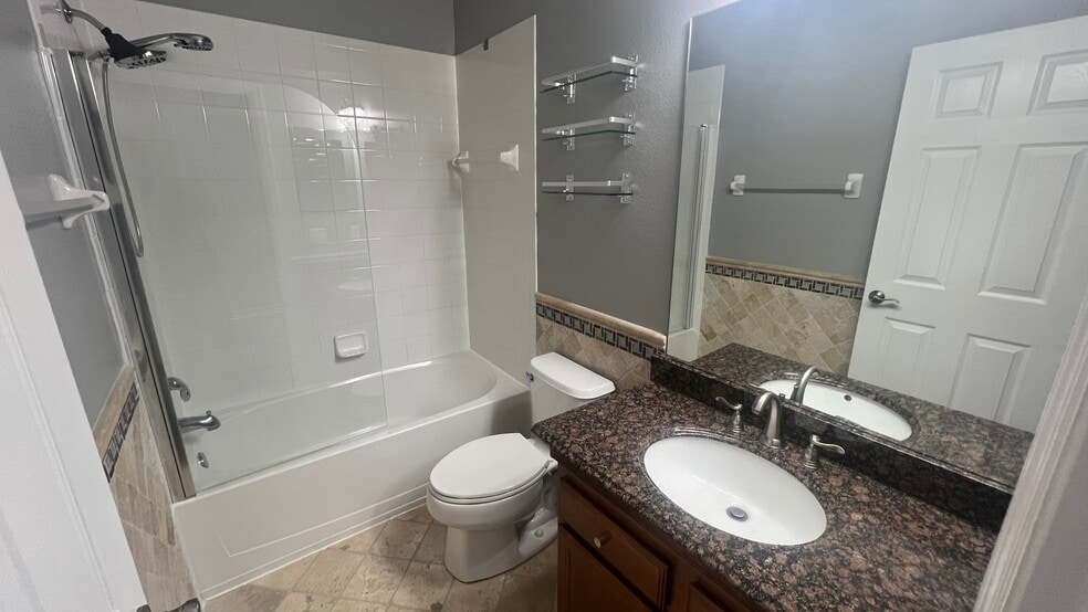 Spare Upstairs Bathroom - 4219 Key Thatch Dr