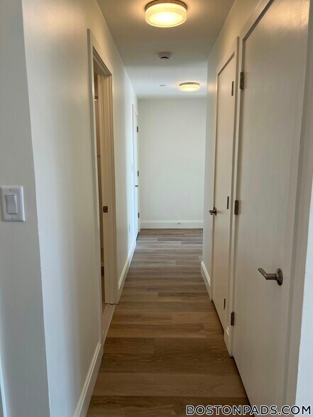 Building Photo - 1079 Commonwealth Ave