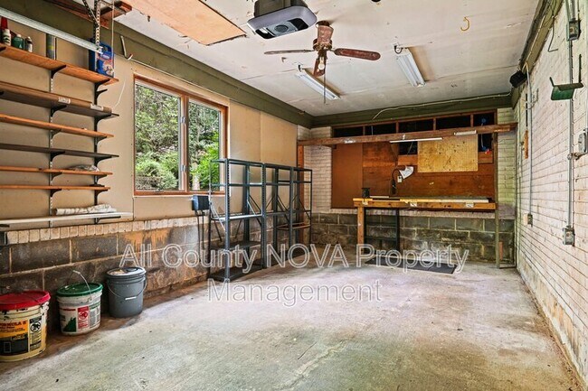 Building Photo - 8108 Timber Valley Ct
