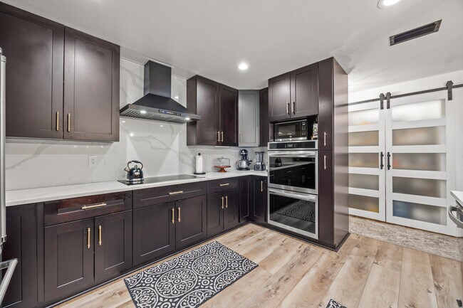 Building Photo - 14248 Paddock Dr