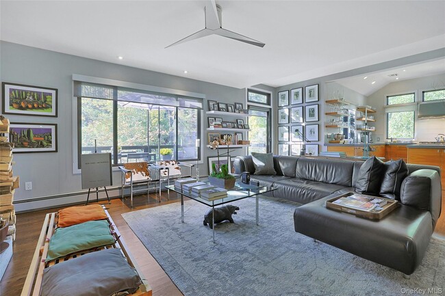 Building Photo - 188 Ferdon Ave