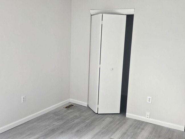 Building Photo - 1719 Julie Ct