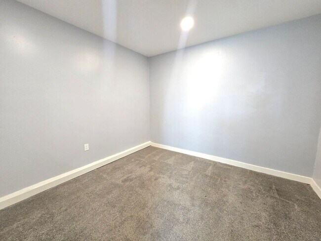 Building Photo - 45114 16th St W