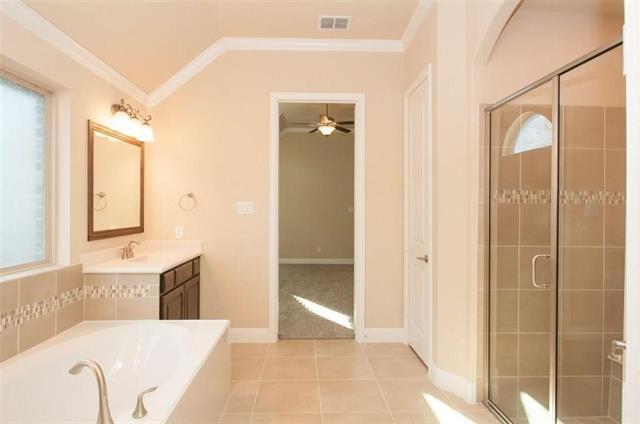 Building Photo - 15921 Gladewater Terrace