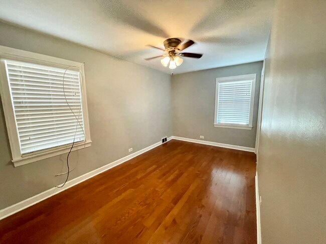 Building Photo - 5755 S Meade Ave