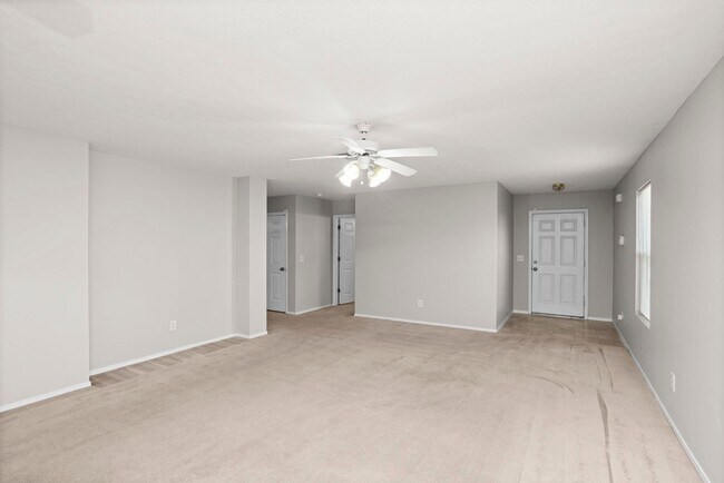 Building Photo - 5248 Sunsail Dr