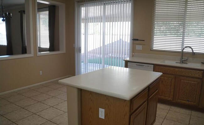 Building Photo - 7918 Sagebrush Bend St