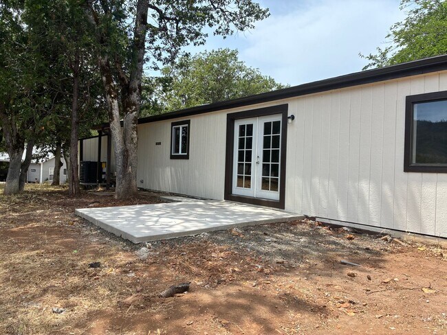 Building Photo - Fully Remodeled 5 Bedroom Home on 1 Acre with Shop, RV Parking & Stunning Views In Shady Cove