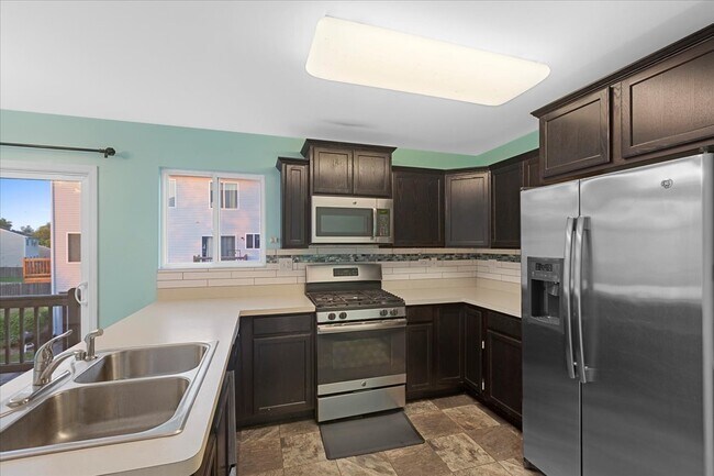 Building Photo - 1092 Sapphire Ln