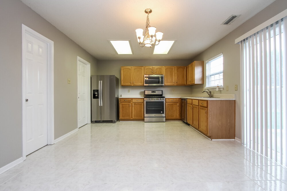 Building Photo - 5692 N Jefferson Dr