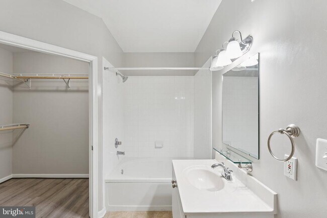 Building Photo - 4561 Strutfield Ln