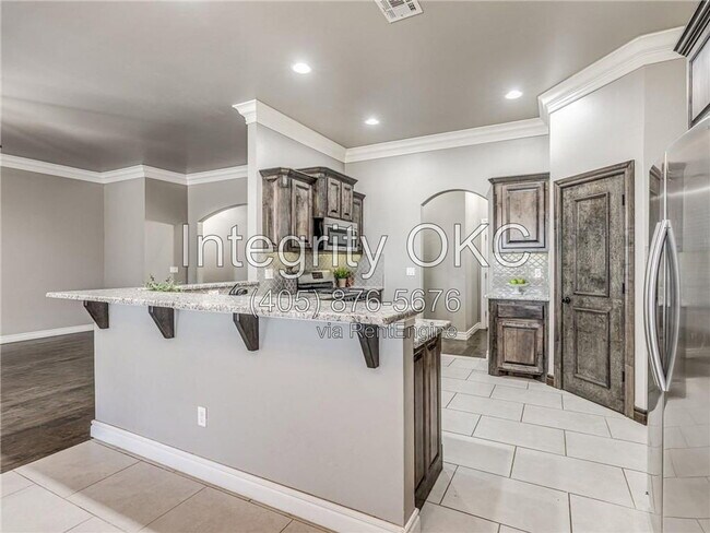 Building Photo - 16012 Redstem Wy