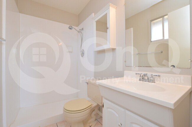 Building Photo - 1623 E Palmcroft Dr
