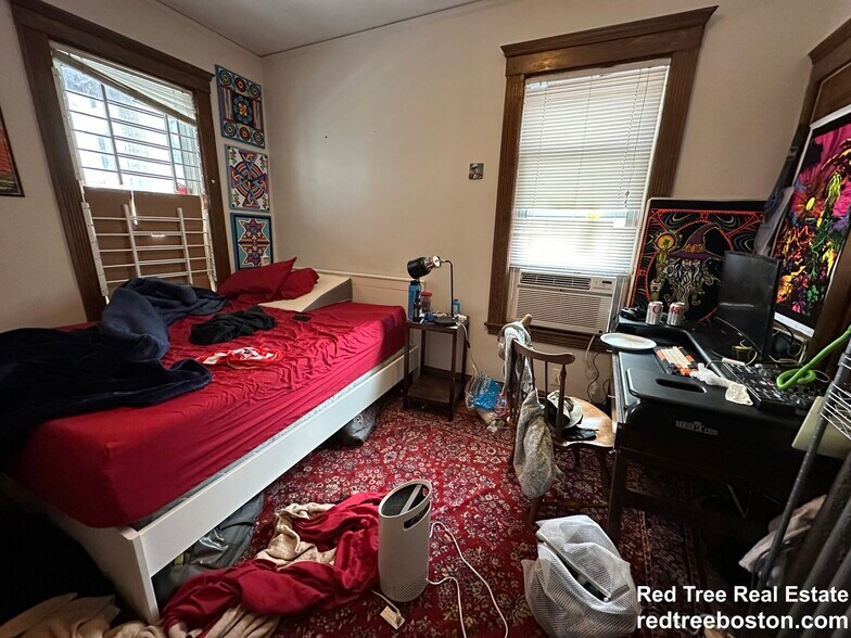 Building Photo - 87 Gardner St