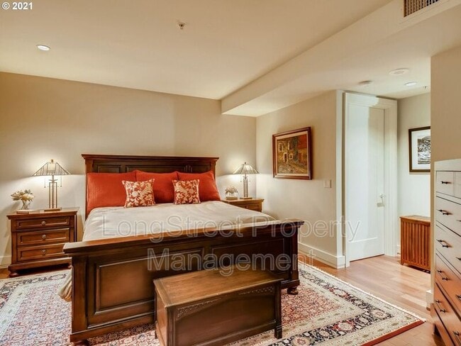 Building Photo - 311 NW 12th Ave