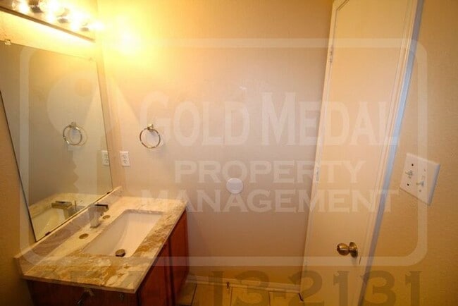Building Photo - 505 Perseus Dr