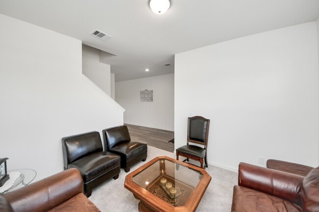 Building Photo - 4830 Highland Spgs Dr