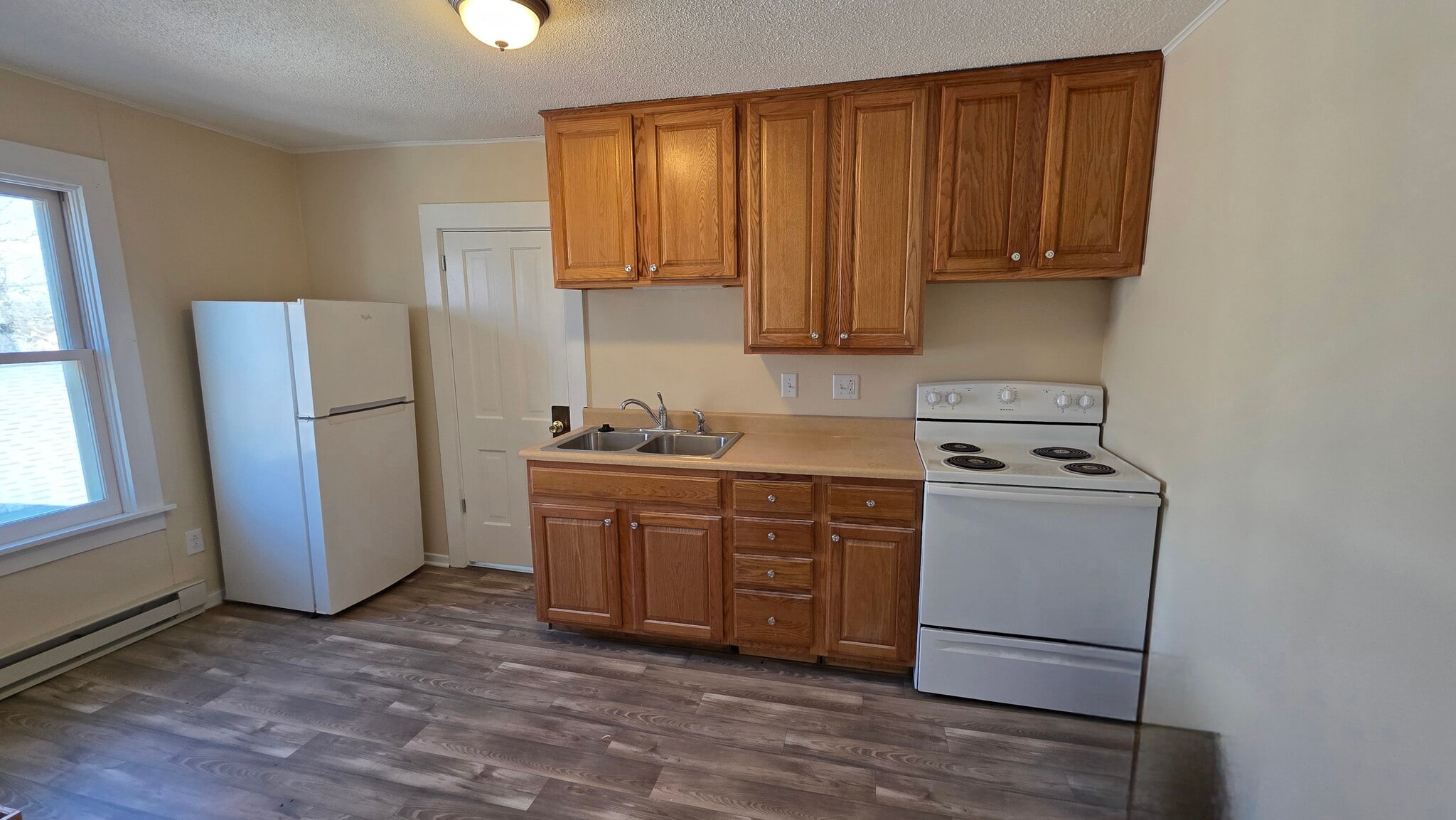 Kitchen - 1008 Pearl St