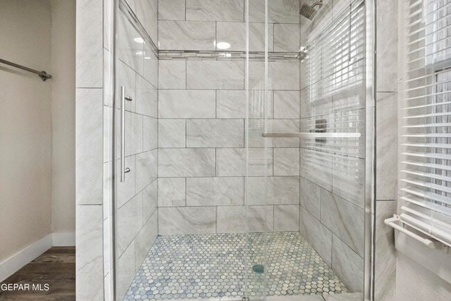 Building Photo - 3418 Yandell Dr