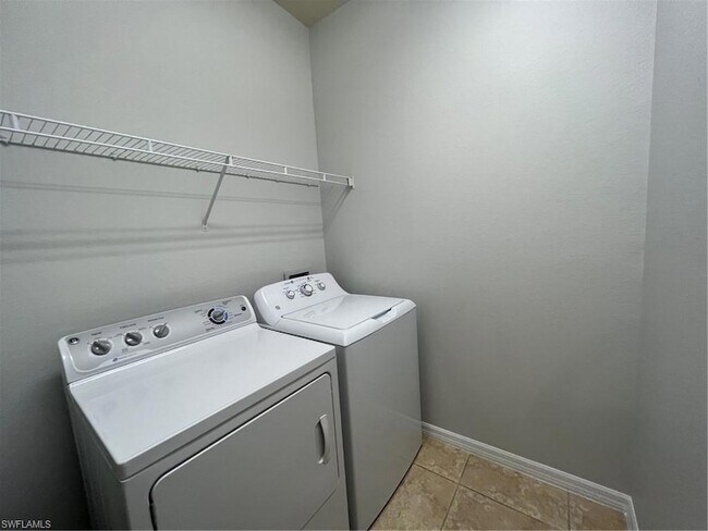 Building Photo - 21379 Bella Terra Blvd