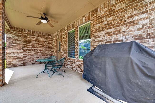 Building Photo - 24311 Piazza Dr
