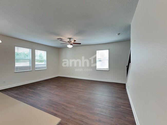 Building Photo - 844 Heavenly Drive