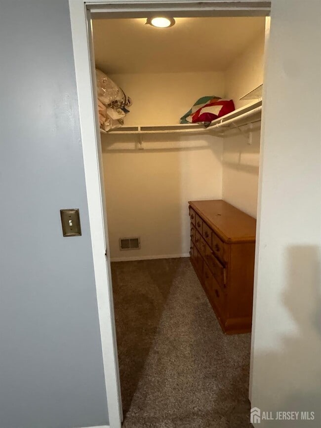 Building Photo - 302 W Prospect Ave