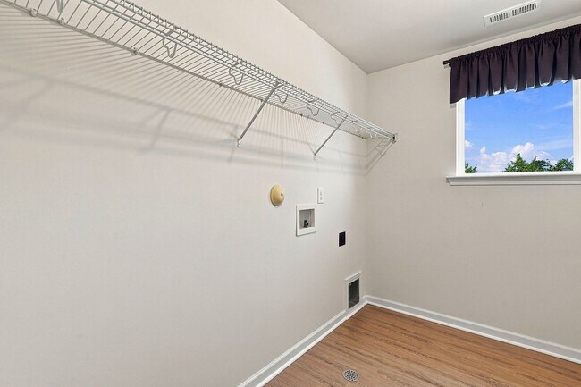 Building Photo - 4332 Burchard Dr