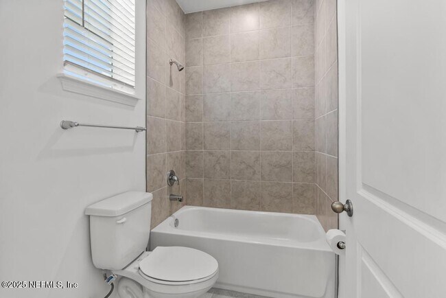 Building Photo - 475 Marquesa Cir
