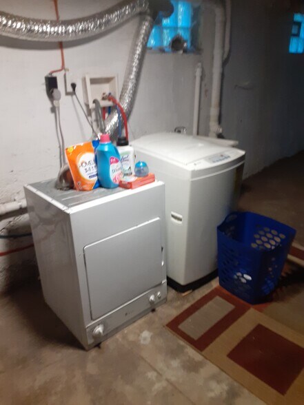 Building Photo - 2020 Highland Ave