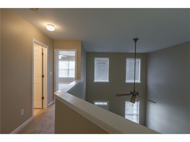 Building Photo - 393 Grayson Way