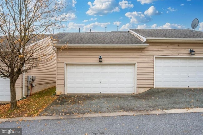 Building Photo - 23029 Birch Mead Rd