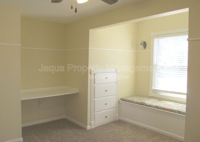 Building Photo - 6234 E V Ave