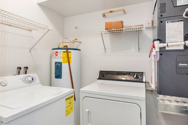 Building Photo - 102-4 Turtle Creek Road