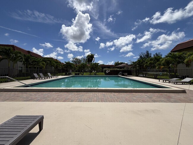 Building Photo - 21902 Lake Forest Cir